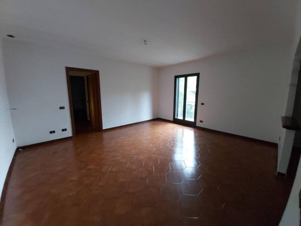 Immobile a Omegna in FRAZIONE CRUSINALLO - LOCALITÃ BRUGHIERE - Foto 2