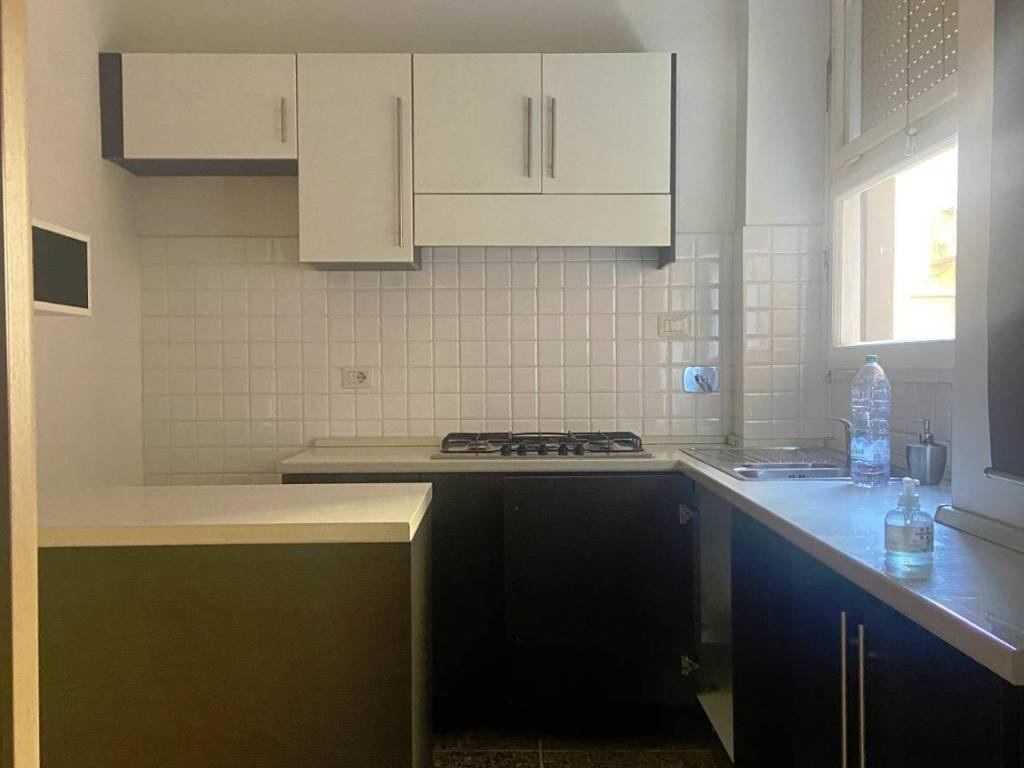 Appartamento a Livorno in Via Della Madonna, 39 - Foto 2