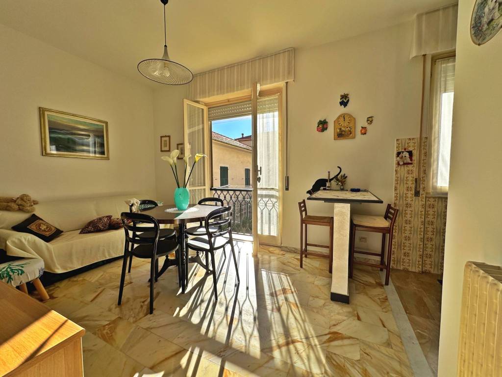 Appartamento a Finale ligure in Viale Alessandria, 1 - Foto 2