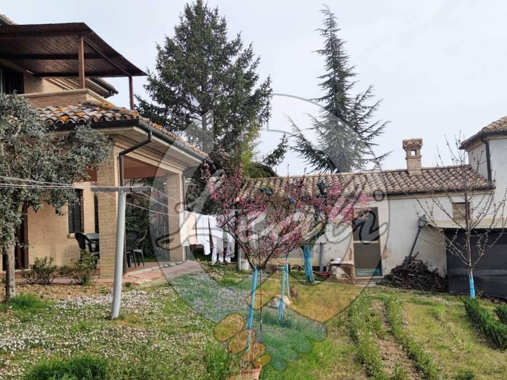 Casa indipendente a Pollenza in C.DA CANTAGALLO, 54 - Foto 4