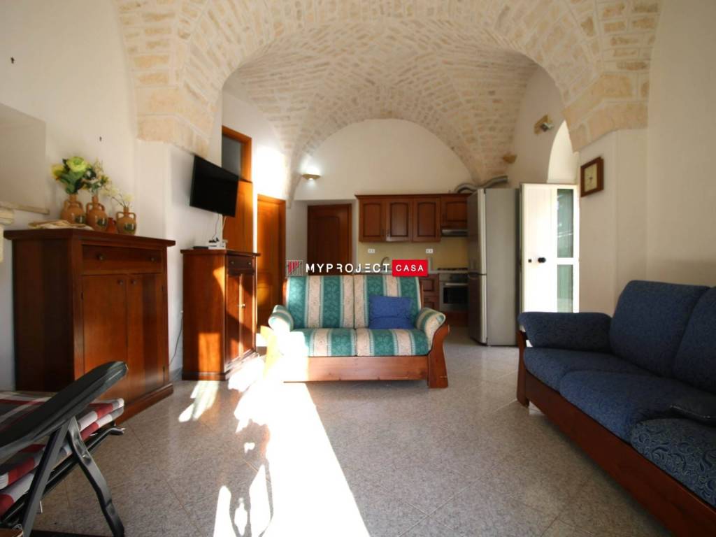 Appartamento a Cisternino in Piazza Sacro Cuore , 44 - Foto 2