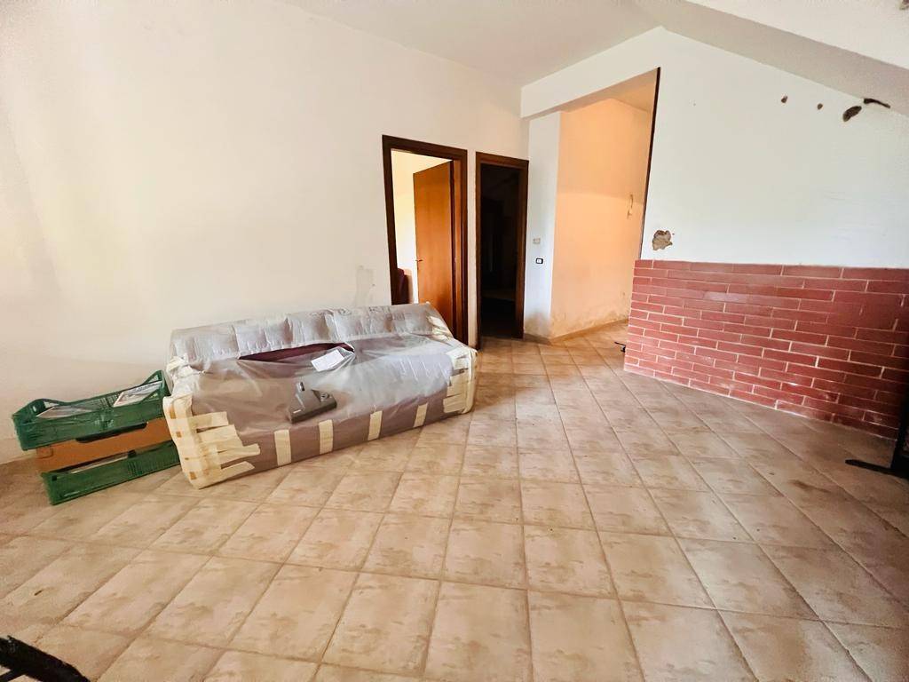Villa a Aprilia in Via Valle Carniera - Foto 3