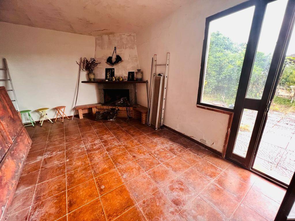 Villa a Aprilia in Via Valle Carniera - Foto 4