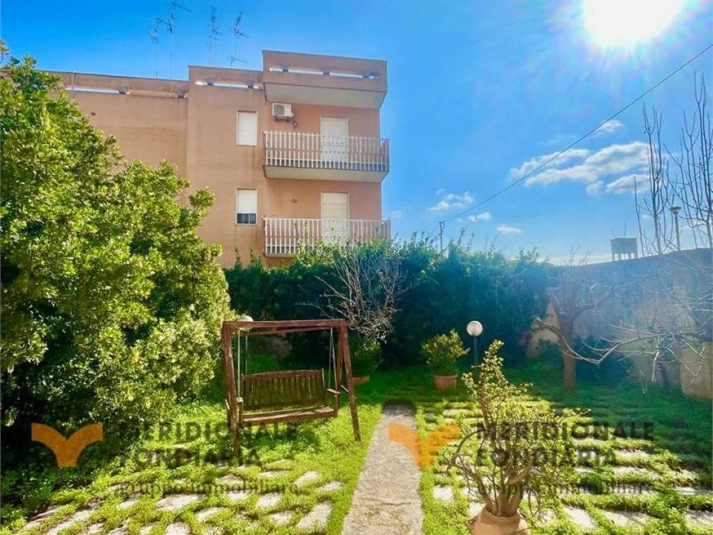 Villa a Lecce in Via Giuseppe Battista, 1 - Foto 3