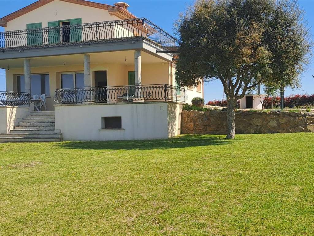 Villa a Campagnatico in via 25 aprile, 32 - Foto 2