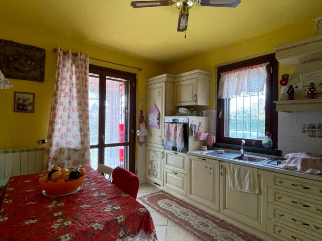 Villa a Borgo vercelli in Via Sant'Evasio, 7 - Foto 2