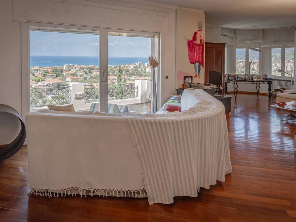 Villa a Bordighera in Via Coggiola, 11 - Foto 3