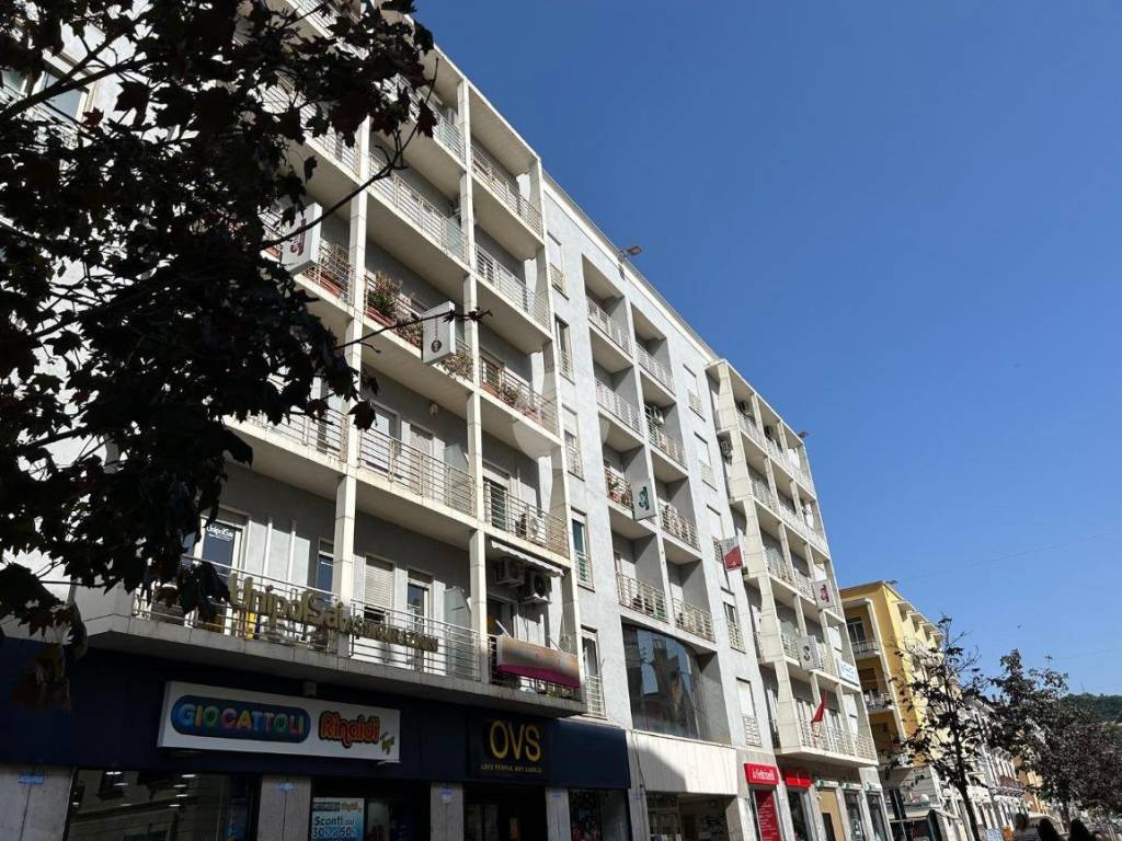 Appartamento a Cosenza in Corso Mazzini Giuseppe, 92 - Foto 2