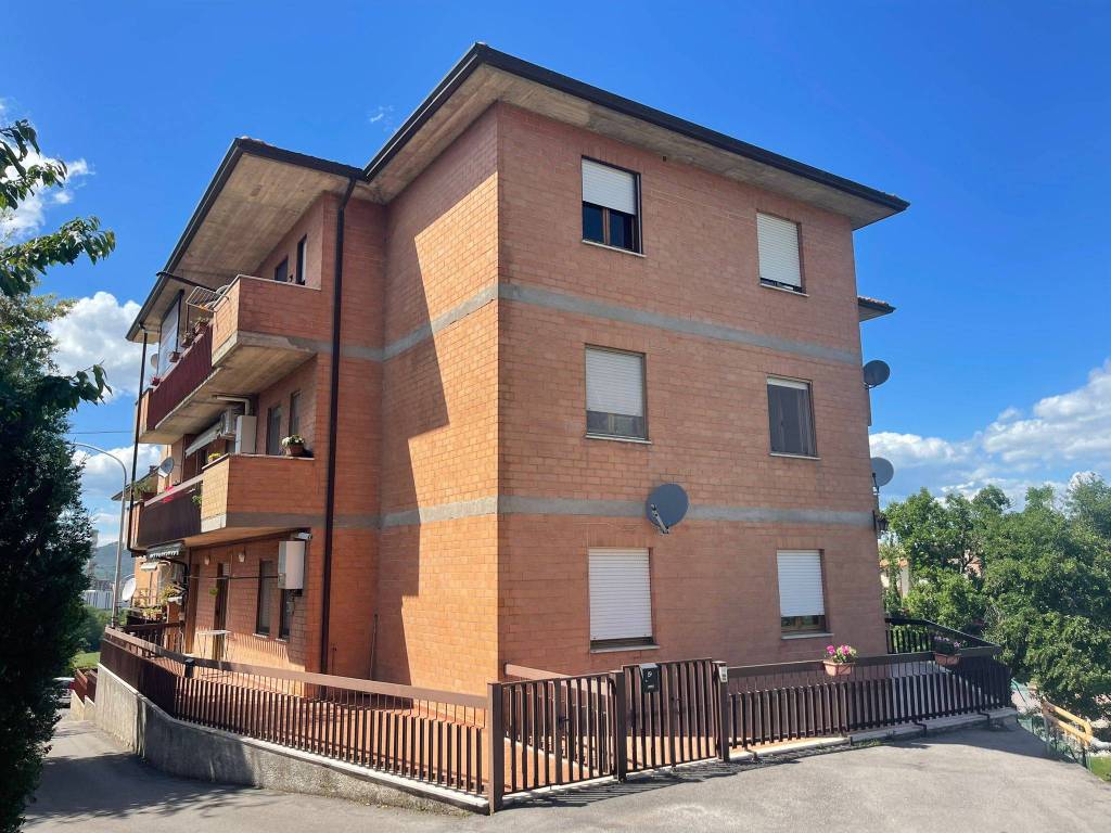 Appartamento a Piegaro in Via Papa Giovanni XXIII - Foto 4