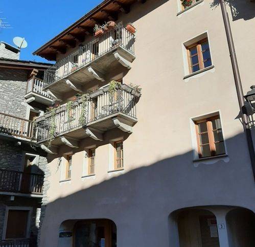 Appartamento a La salle in Via E. Chanoux 12 - Foto 2