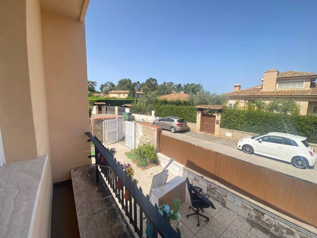 Villa a Tarquinia in Via degli Alvhetna, 155 - Foto 2