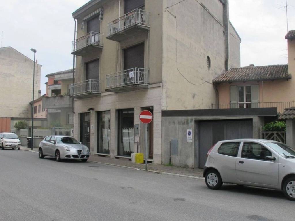 Appartamento a Casale monferrato in Via Enrico Bertana, 41 - Foto 4