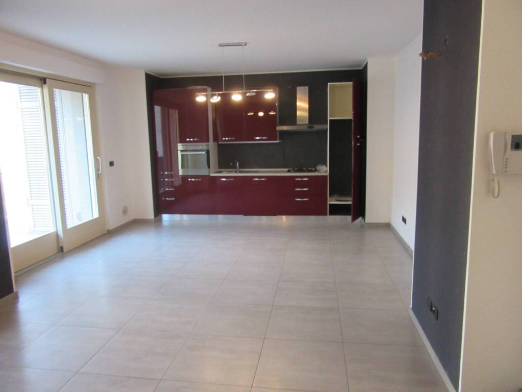 Appartamento a Bra in Via Fratelli Allocco - Foto 2