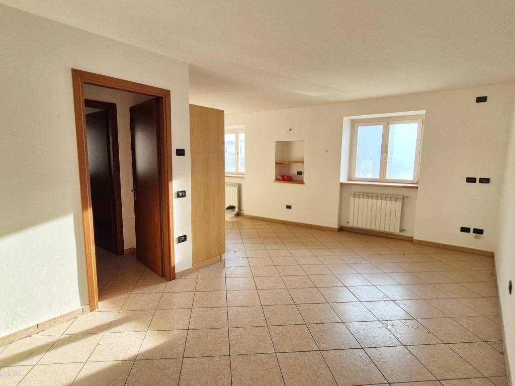 Appartamento a Sonico in Piazza Don Antonio Cauzzi - Foto 2