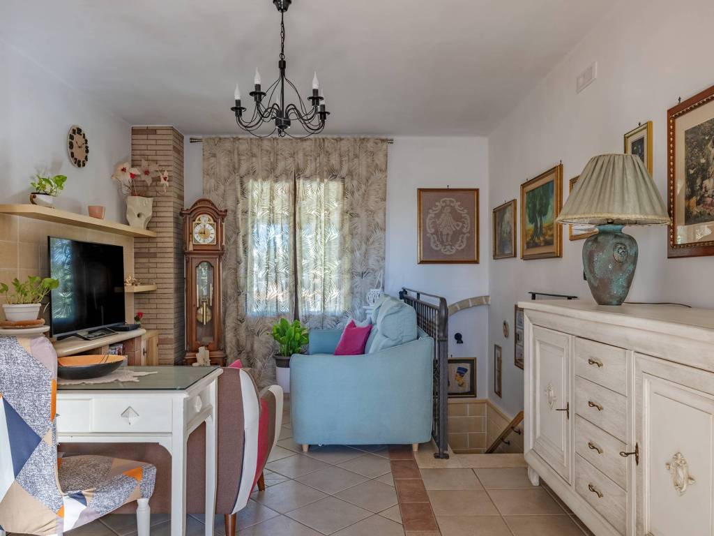 Villa a Mesagne in Strada Comunale Vecchia Latiano - Foto 2