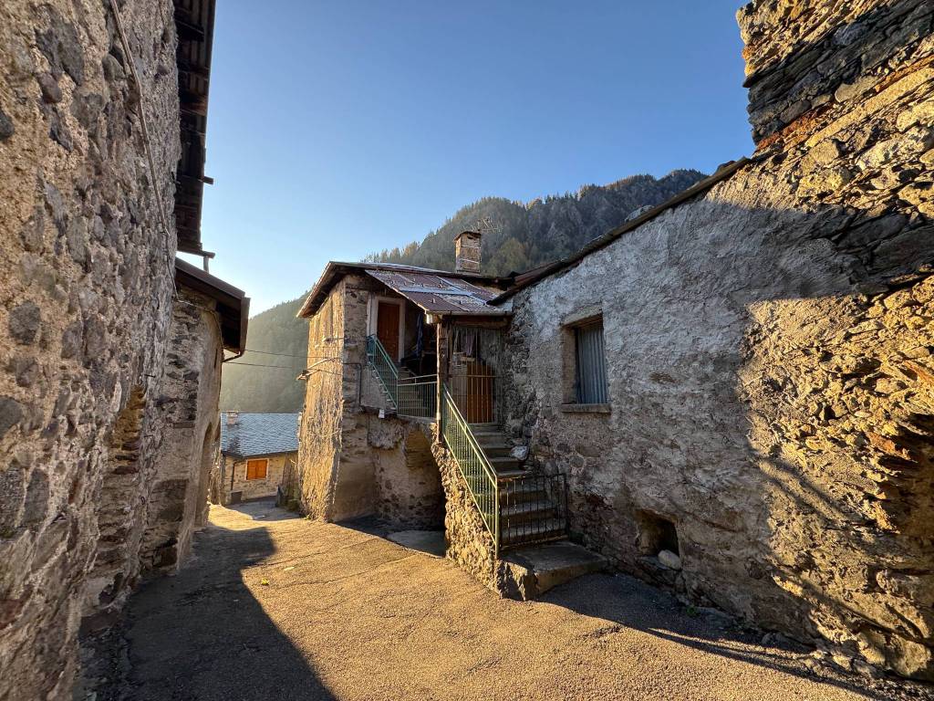 Casa indipendente a Sondalo in Via Scalotta, 7 - Foto 2