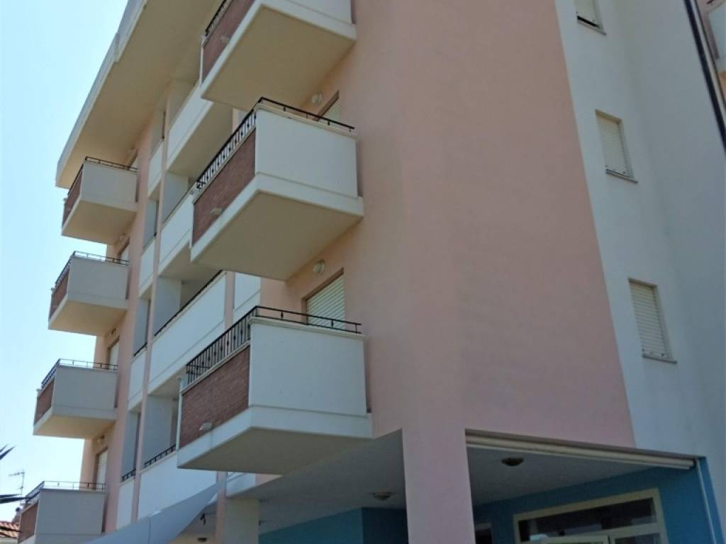 Palazzo / stabile a Alba adriatica in Via Abruzzo, 108 - Foto 2