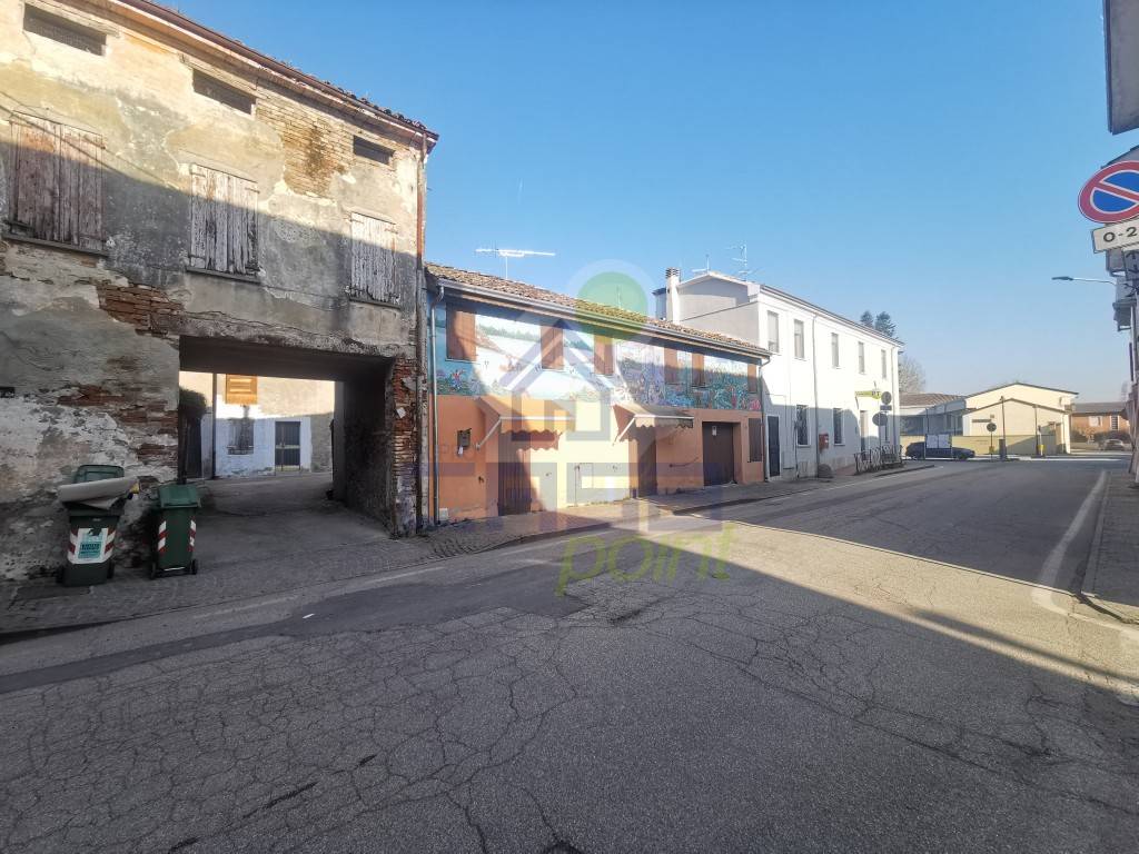 Casa indipendente a Viadana in via Mentana 107 - Foto 3