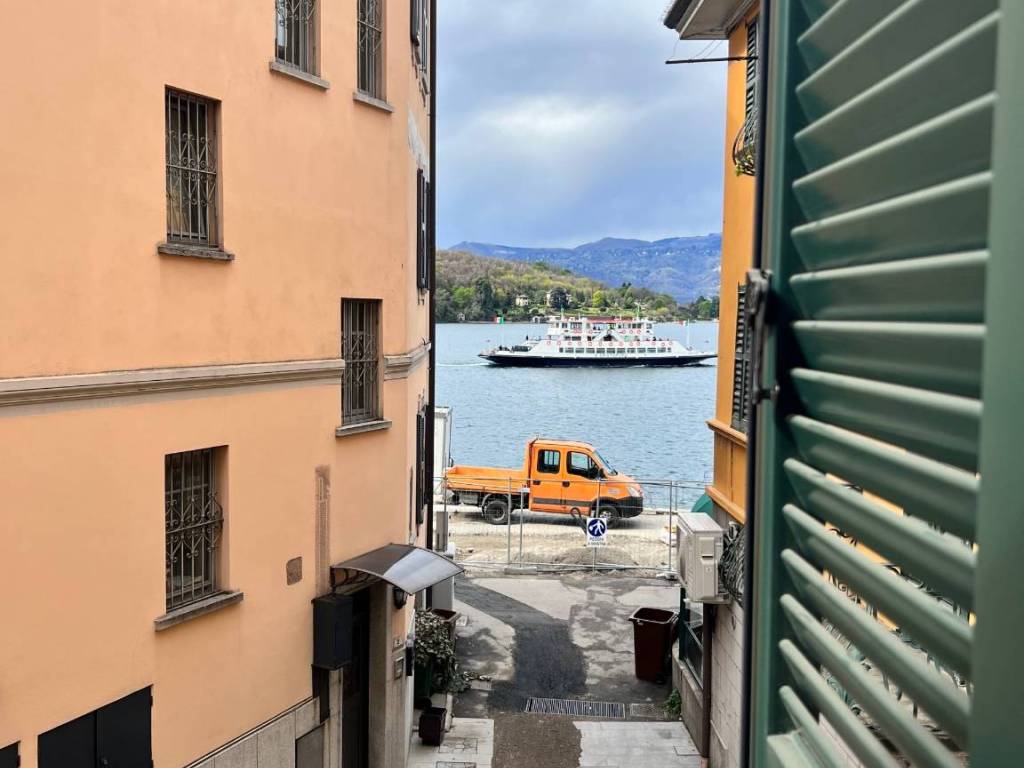 Appartamento a Laveno-mombello in Piazza Marchetti, 12 - Foto 4