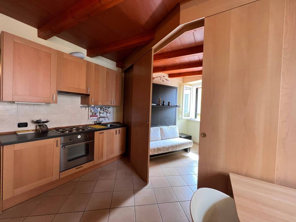 Appartamento a Laveno-mombello in Piazza Marchetti, 12 - Foto 5
