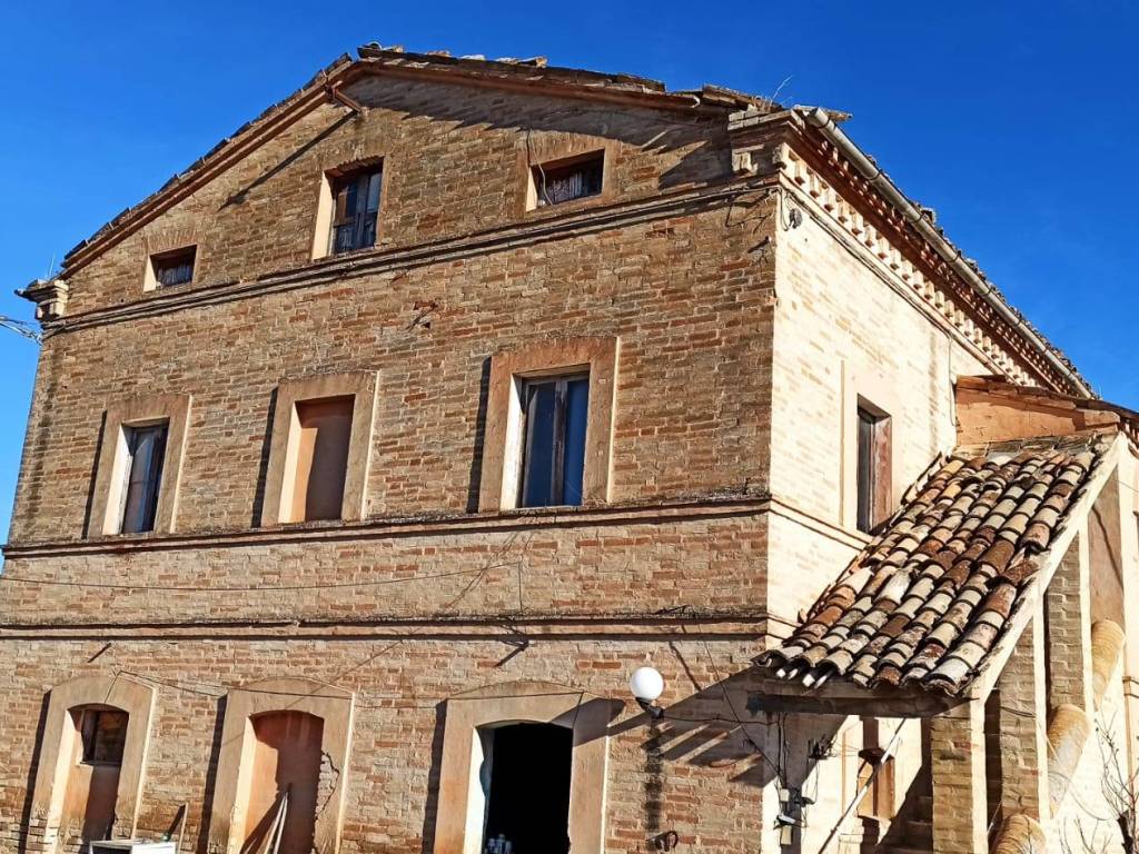 Rustico / casale a Treia in Contrada Chiaravalle - Foto 4