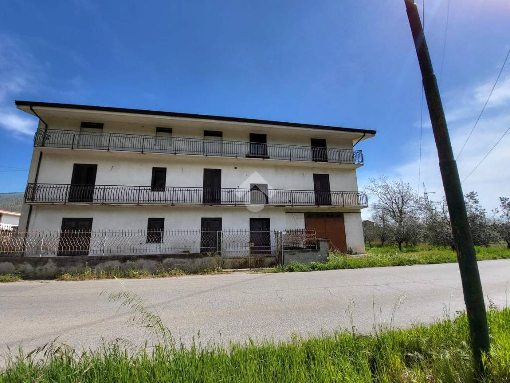 Casa indipendente a Airola in Strada Provinciale Caudina Tronco 2 - Foto 2