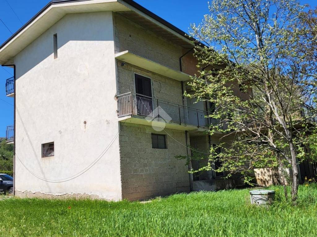 Casa indipendente a Airola in Strada Provinciale Caudina Tronco 2 - Foto 4