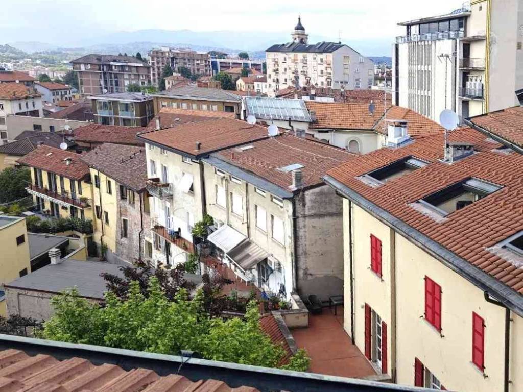 Attico / mansarda a Cantù in via Rebecchino, 12 - Foto 2