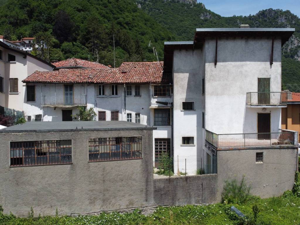 Casa indipendente a Ballabio in Via Aurelio Saffi - Foto 4