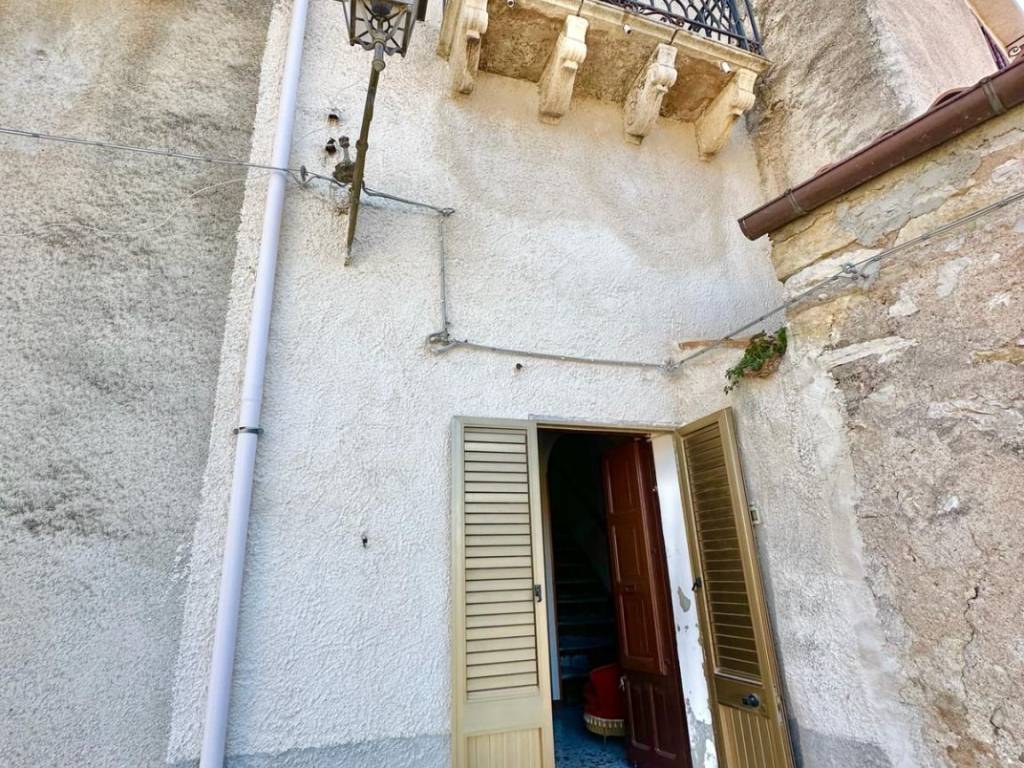 Casa indipendente a Palazzo adriano in Via San Nicolò, 1 - Foto 3