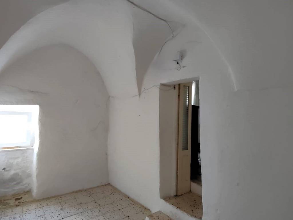 Casa indipendente a Ceglie messapica in Piazza Plebiscito - Foto 5