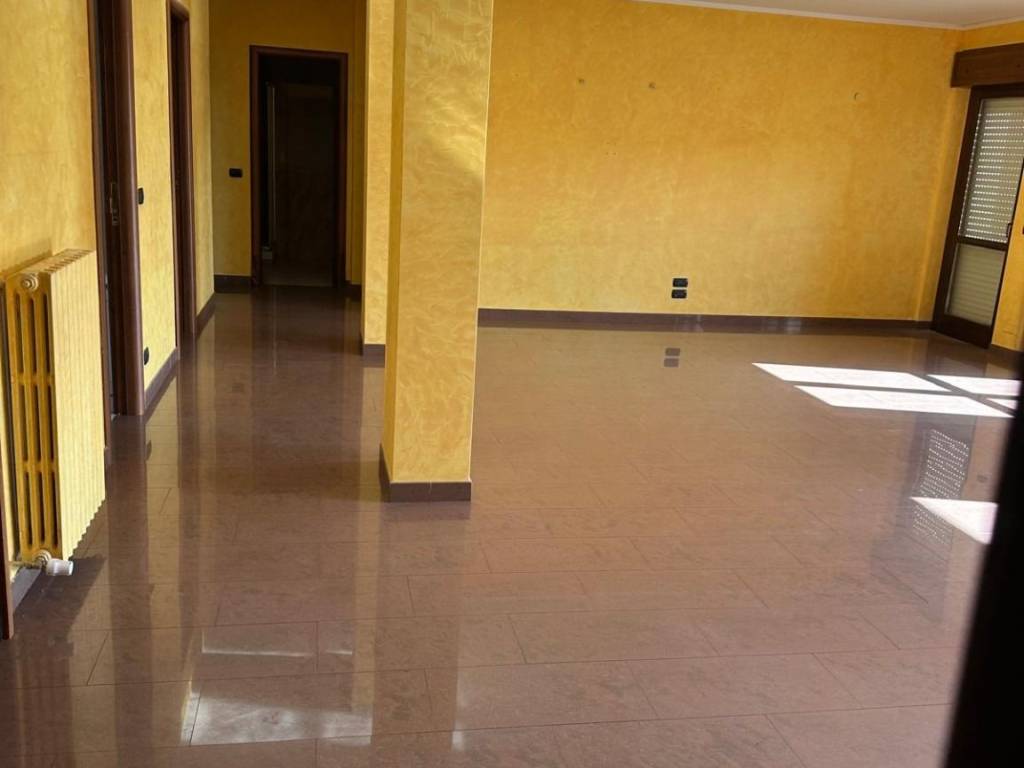 Appartamento a Catanzaro in Via Garibaldi Gariani, 1 - Foto 4