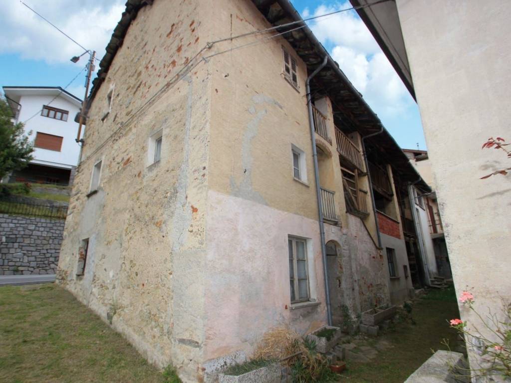 Casa indipendente a Donato in Via Martiri della Libertà - Foto 3