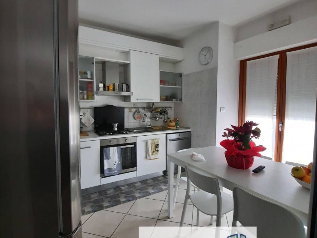 Appartamento a Alba adriatica in Via Camillo Benso di Cavour, 12 - Foto 4