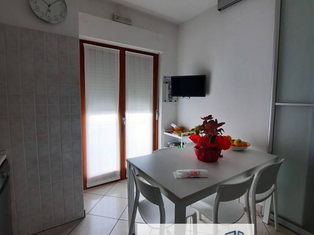 Appartamento a Alba adriatica in Via Camillo Benso di Cavour, 12 - Foto 5