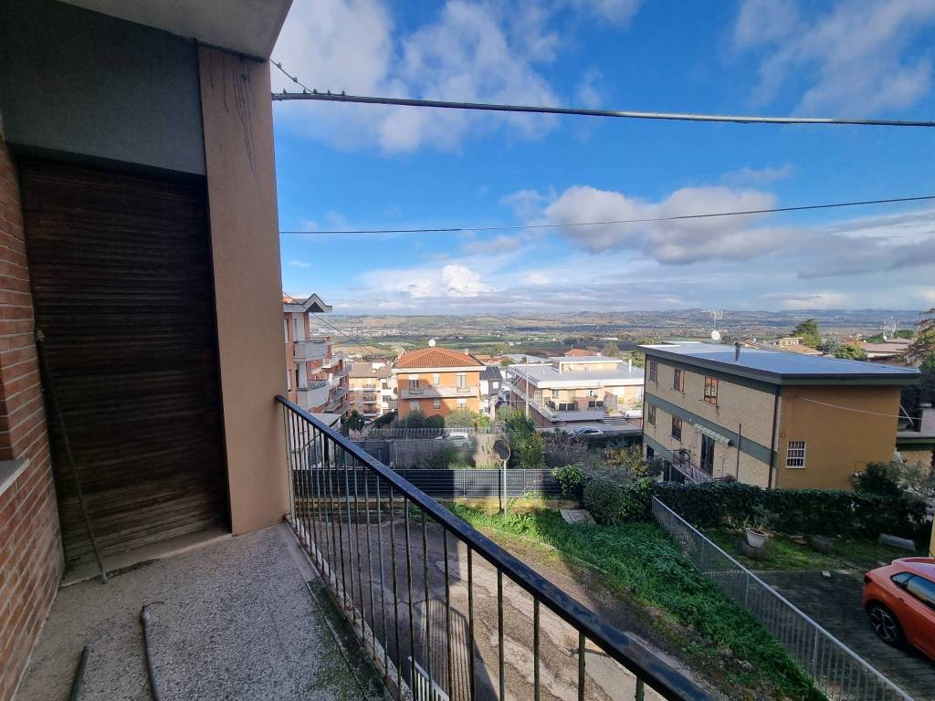 Appartamento a Corridonia in Viale Montolmo - Foto 5