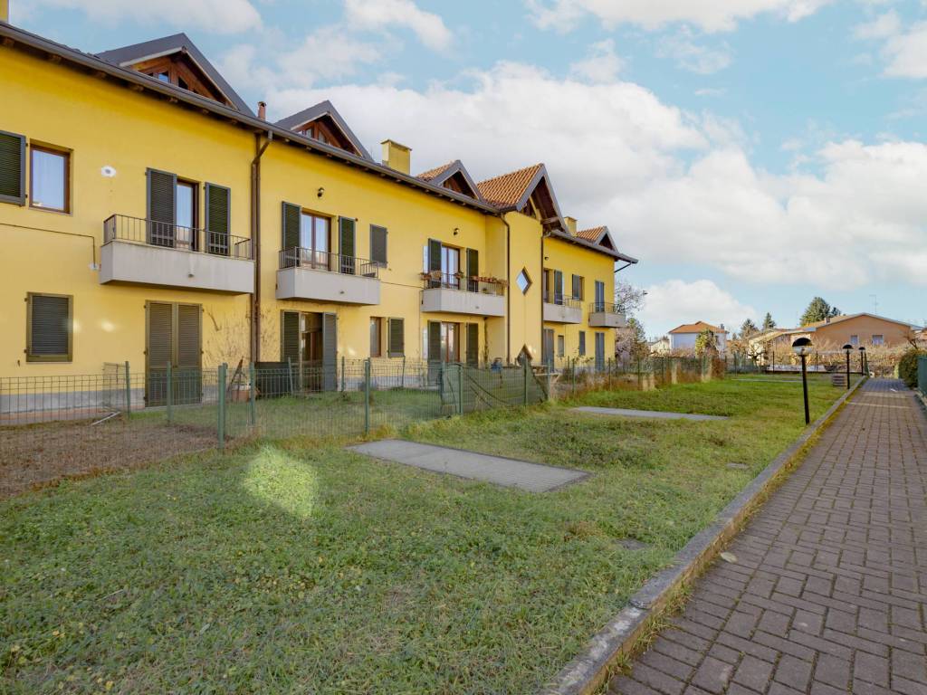 Appartamento a Arsago seprio in via Enrico fermi , 8 - Foto 2