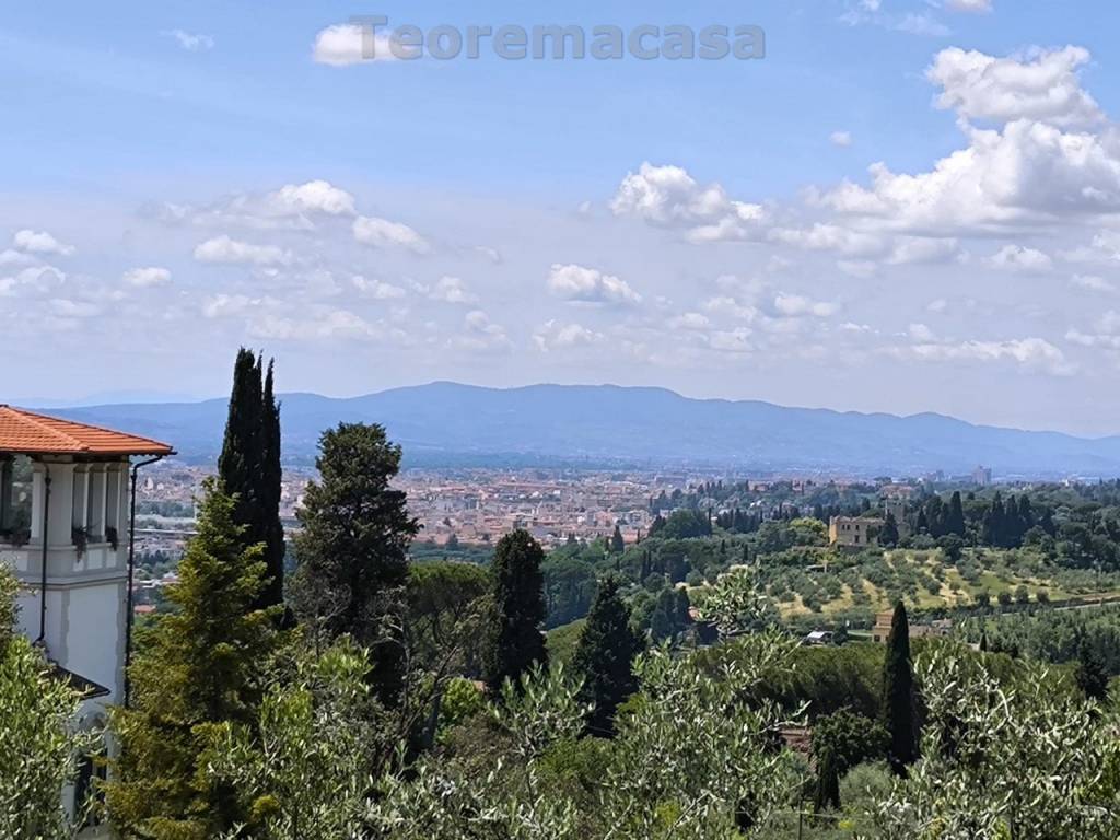 Appartamento a Firenze in Via della Capponcina, 81 - Foto 2