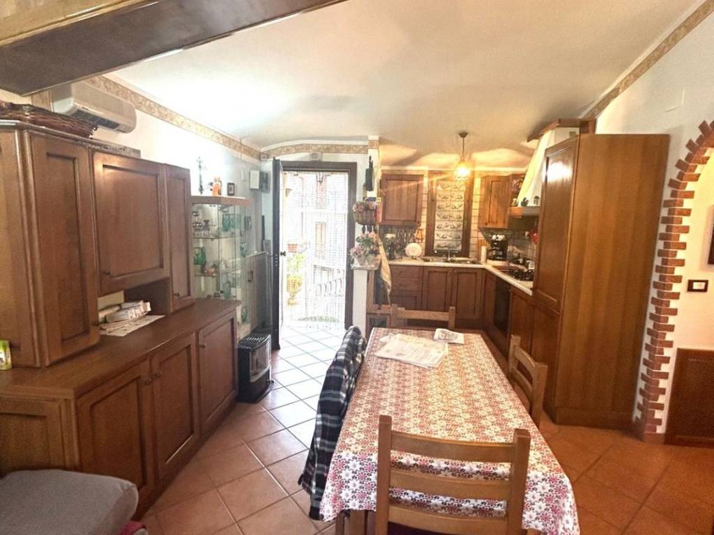 Appartamento a Tagliacozzo in Via della Salita - Foto 2