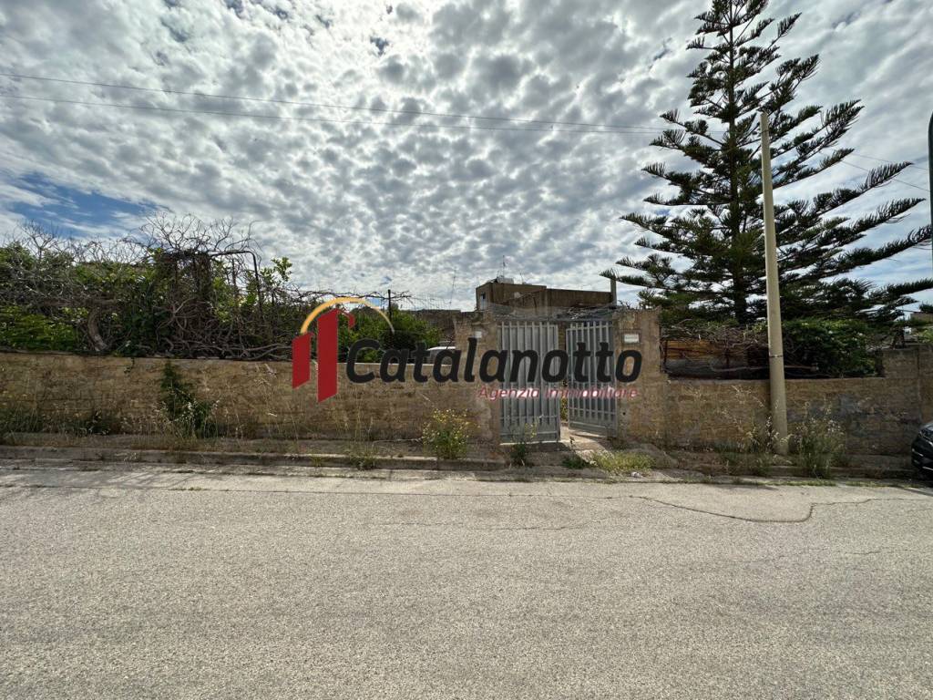 Terreno a Castelvetrano in Via Gaspare Ambrosini - Foto 3