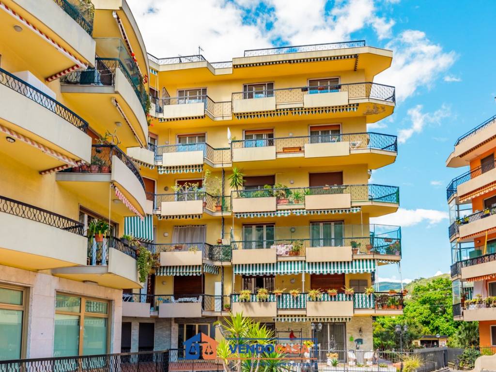 Appartamento a Taggia in Via Aurelia Ponente, 52 - Foto 2