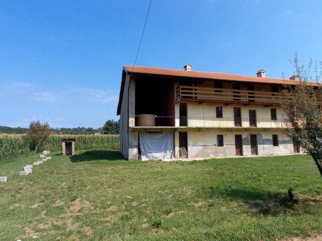 Rustico / casale a Oleggio in Corso G.Matteotti, 73 - Foto 3