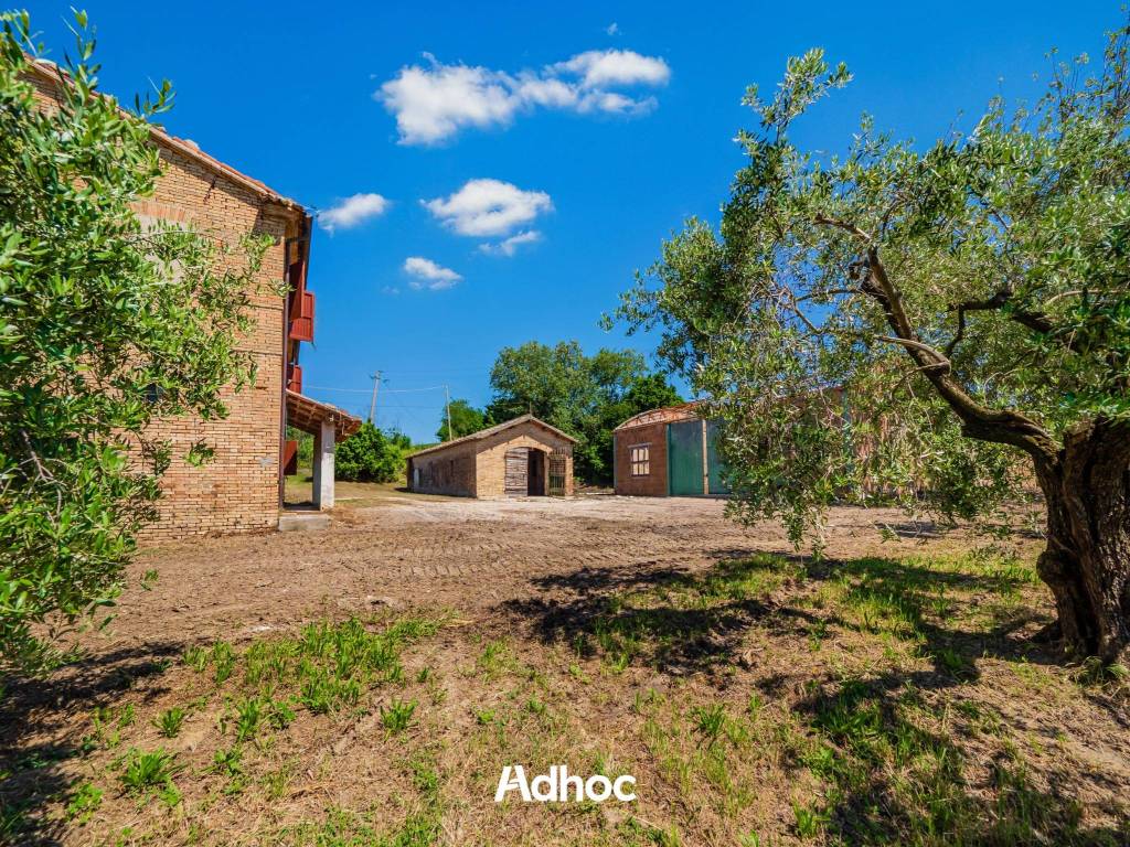 Rustico / casale a Mombaroccio in Via Amiana - Foto 2