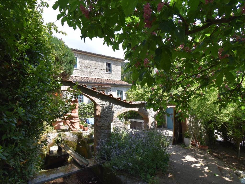 Rustico / casale a Pietrasanta in Via Santi Ippolito e Cassiano - Foto 3