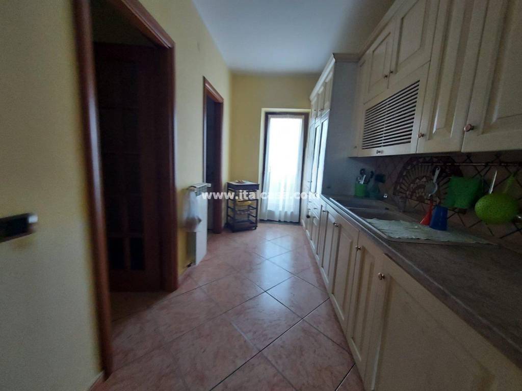 Appartamento a Crotone in via polonia - Foto 3