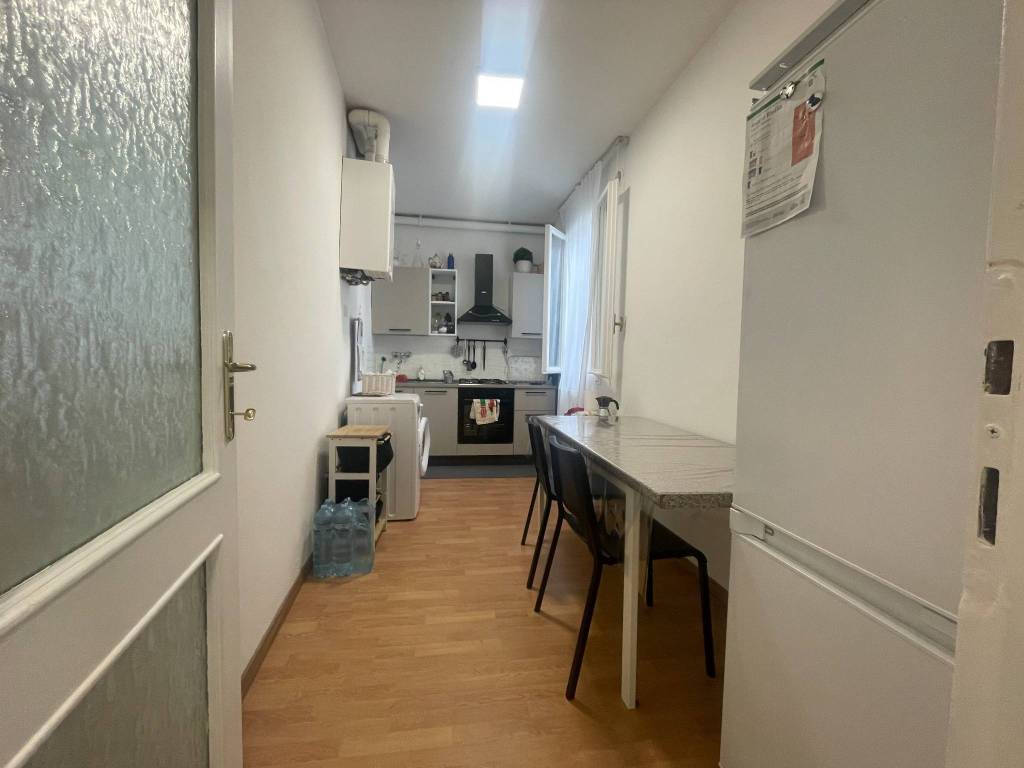 Appartamento a Reggio emilia in Via Caggiati - Foto 2