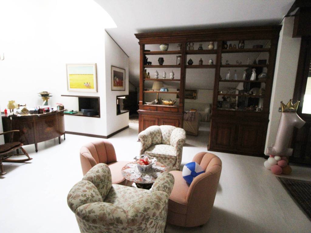 Appartamento a Marnate in Via Roma, 11 - Foto 2