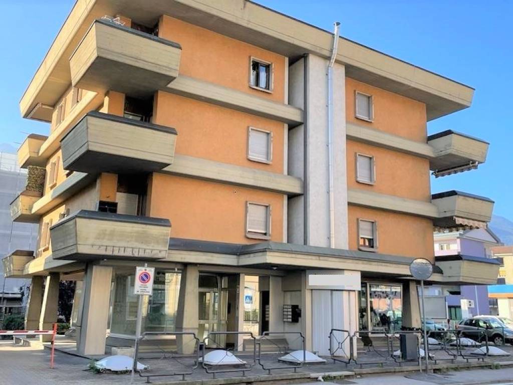 Immobile a Aosta in Corso Saint-Martin-de-Corleans - Foto 2