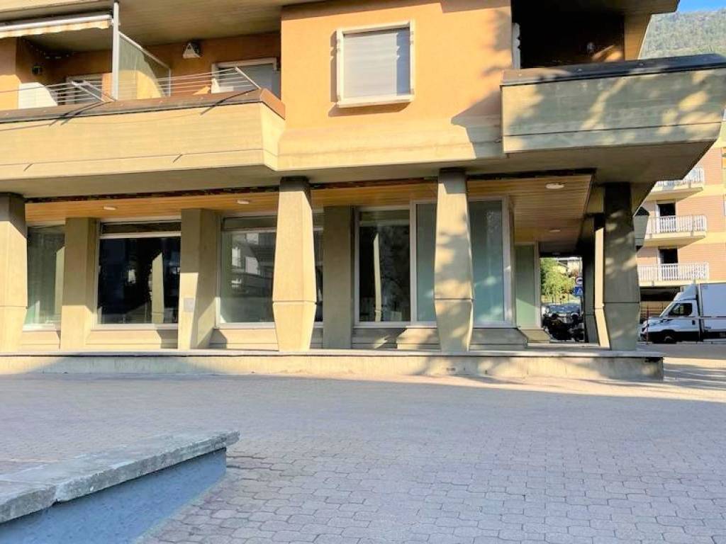 Immobile a Aosta in Corso Saint-Martin-de-Corleans - Foto 3