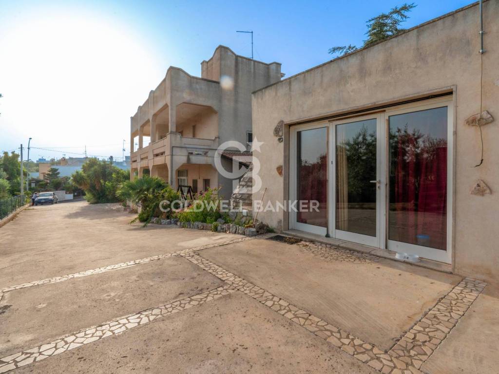 Casa indipendente a Cisternino in Via Giosuè Carducci, 33 - Foto 2